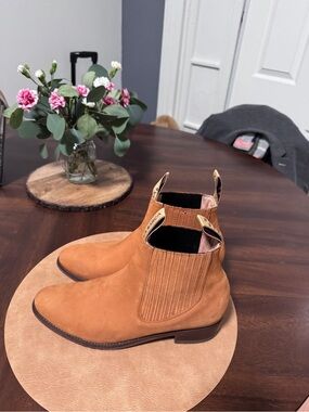 Grane Tan Suede Chelsea Boots